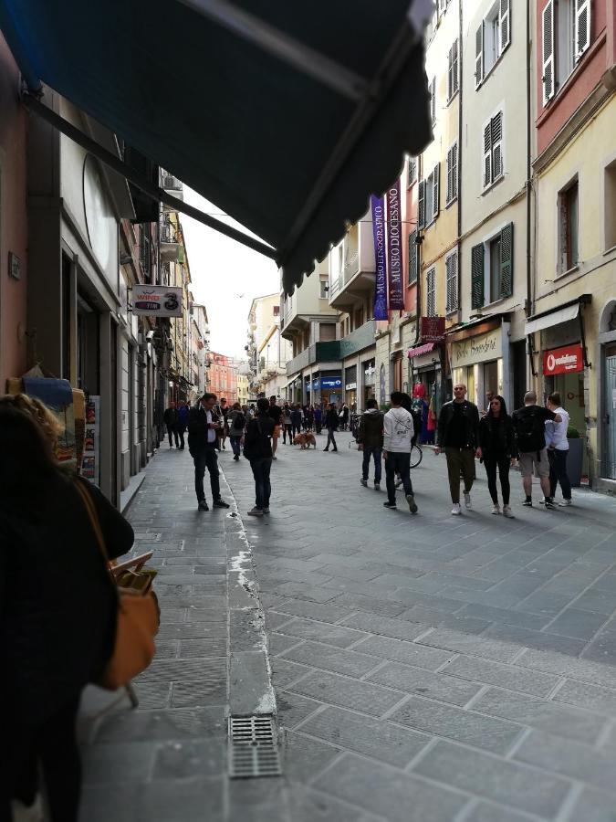 דירות לה ספציה La Piazzetta In Centro מראה חיצוני תמונה